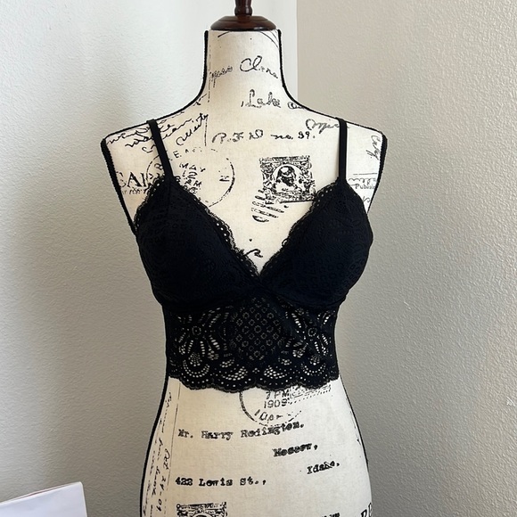 Bozzolo Other - Black lace bralette- size medium